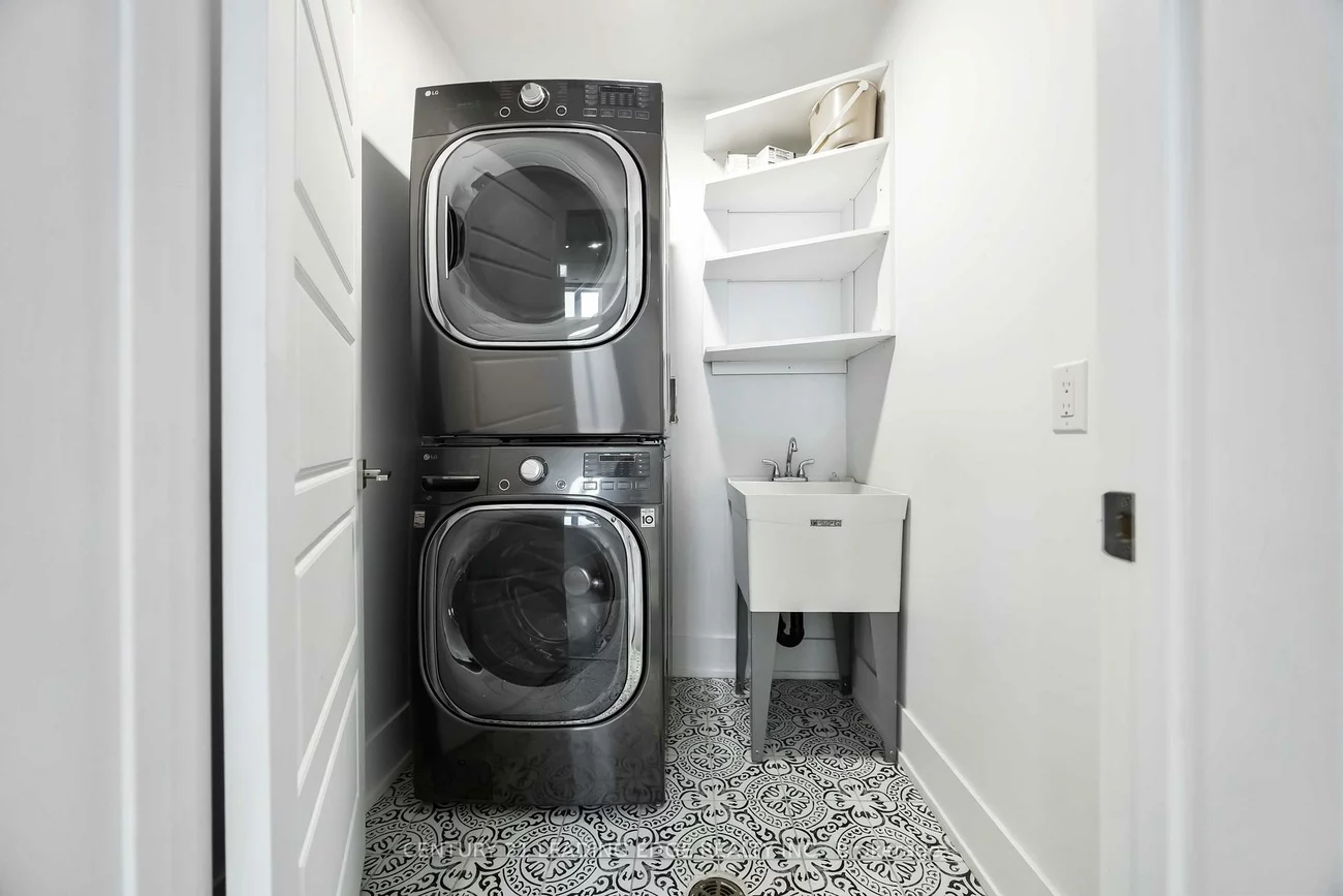 43, Glenburn, O'Connor-Parkview, Toronto