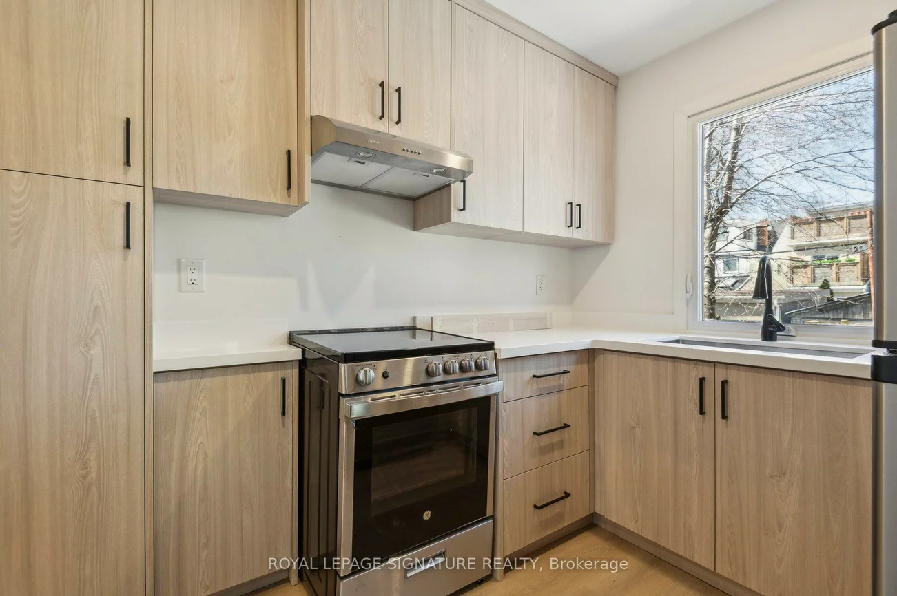 176, Gillard, Greenwood-Coxwell, Toronto