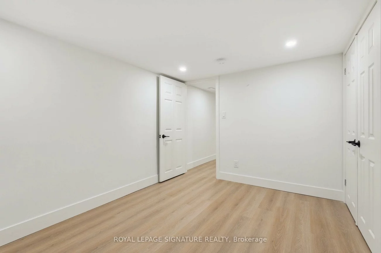 176, Gillard, Greenwood-Coxwell, Toronto