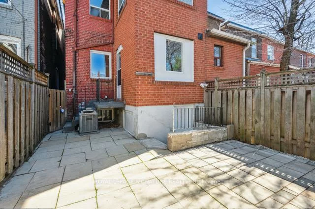 176, Gillard, Greenwood-Coxwell, Toronto