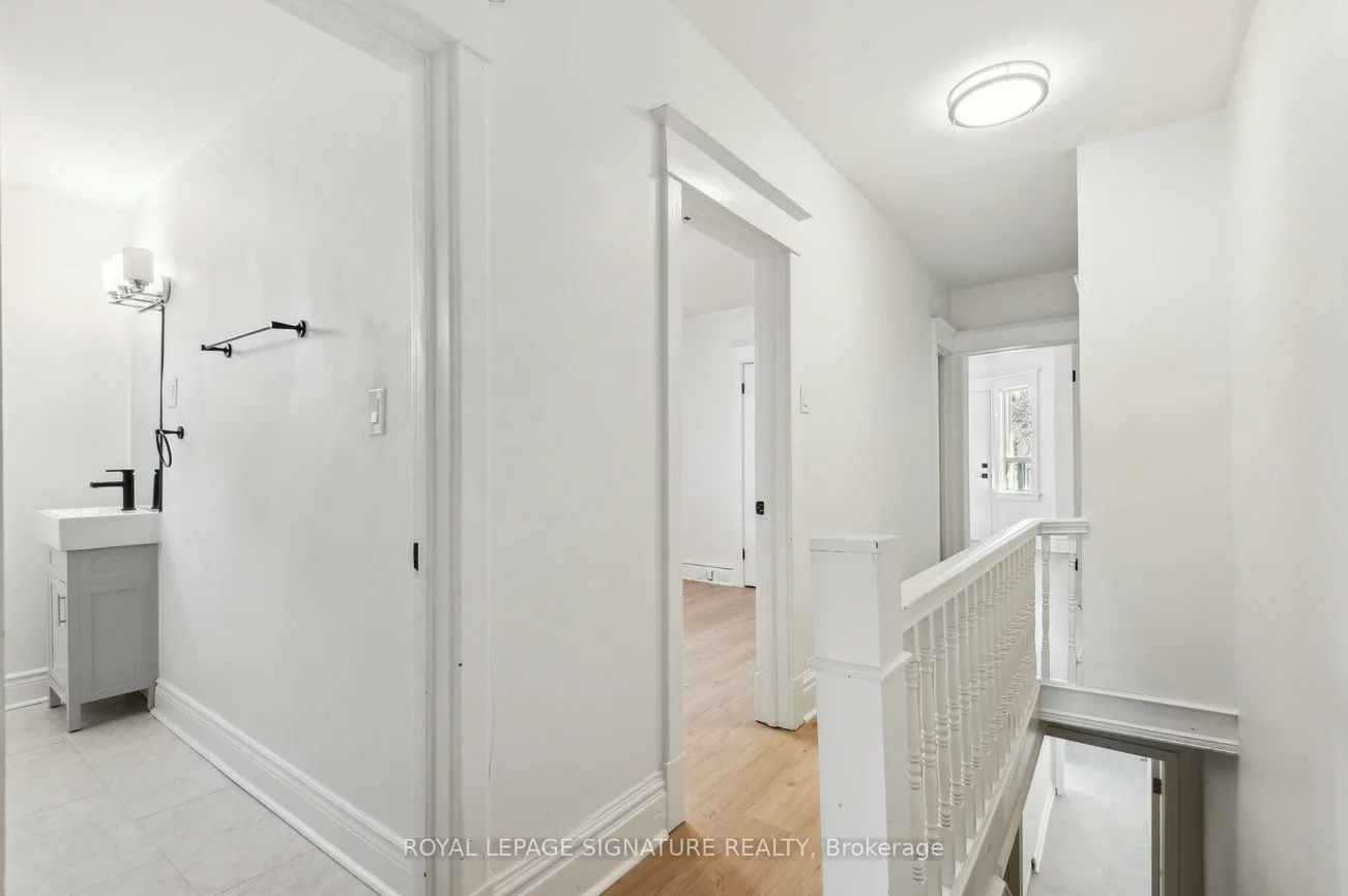 176, Gillard, Greenwood-Coxwell, Toronto
