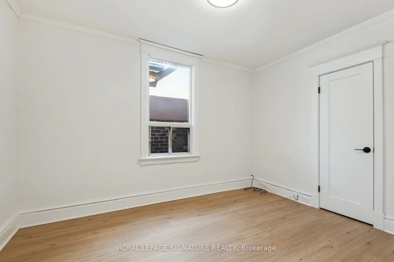 176, Gillard, Greenwood-Coxwell, Toronto