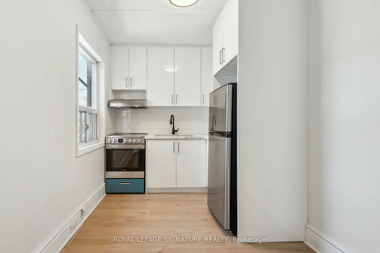 176, Gillard, Greenwood-Coxwell, Toronto