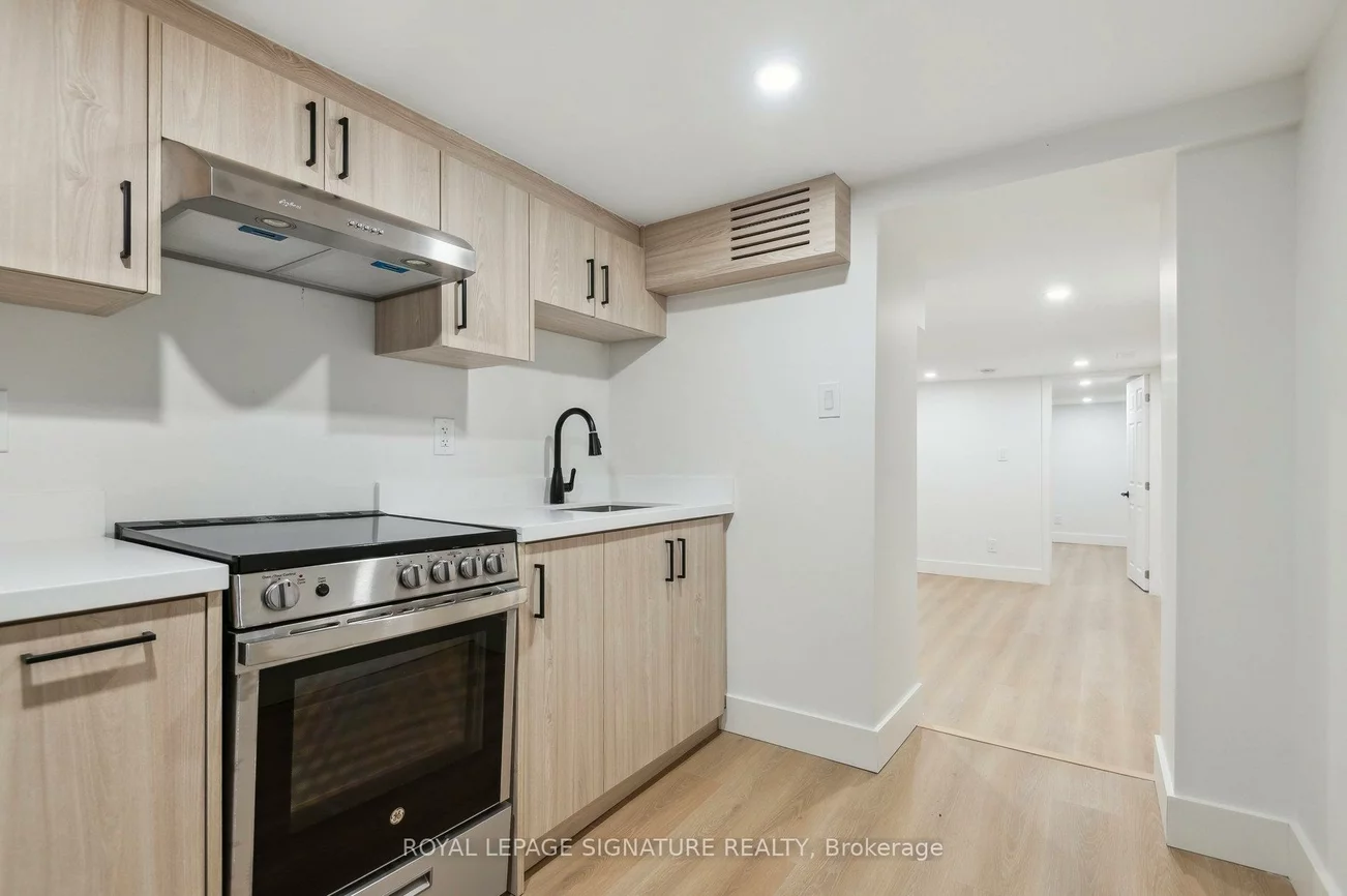 176, Gillard, Greenwood-Coxwell, Toronto