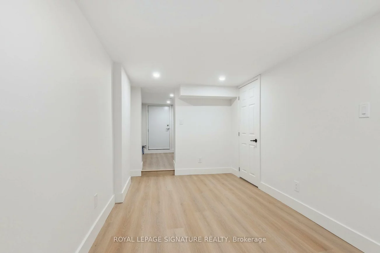176, Gillard, Greenwood-Coxwell, Toronto