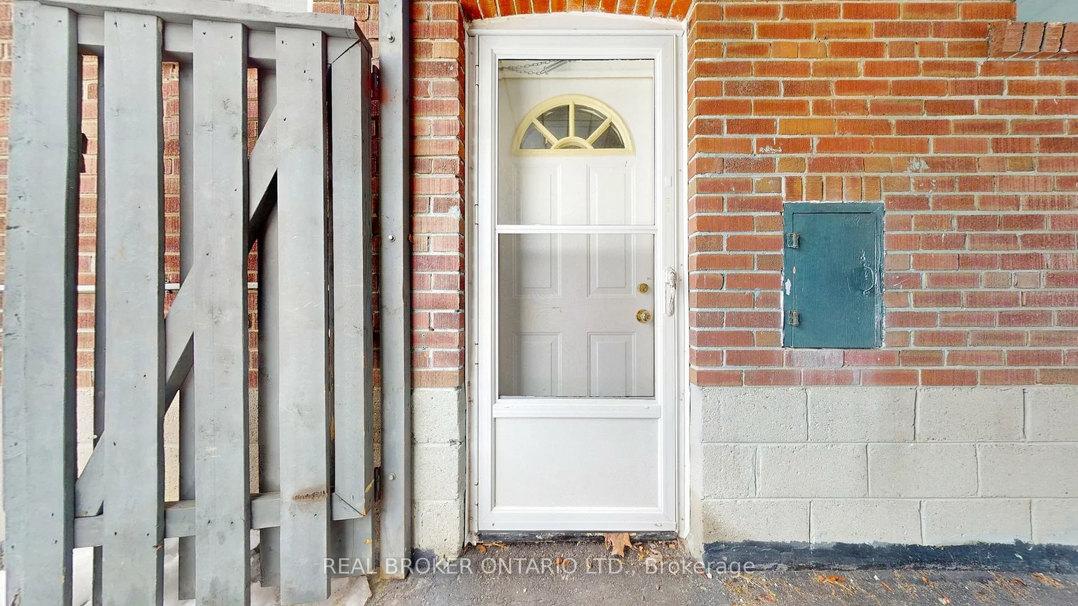 128, Canlish, Dorset Park, Toronto