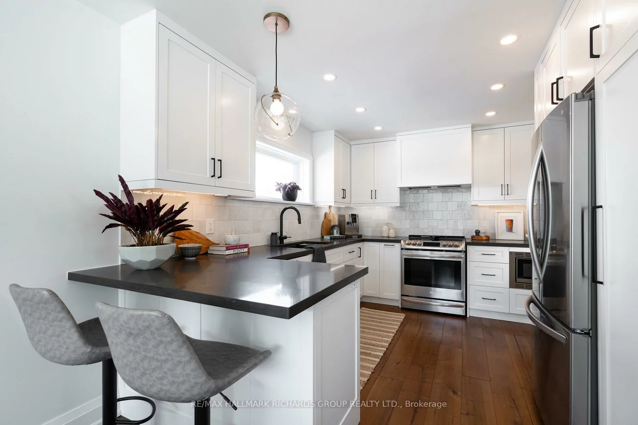 27, Ferncroft, Birchcliffe-Cliffside, Toronto