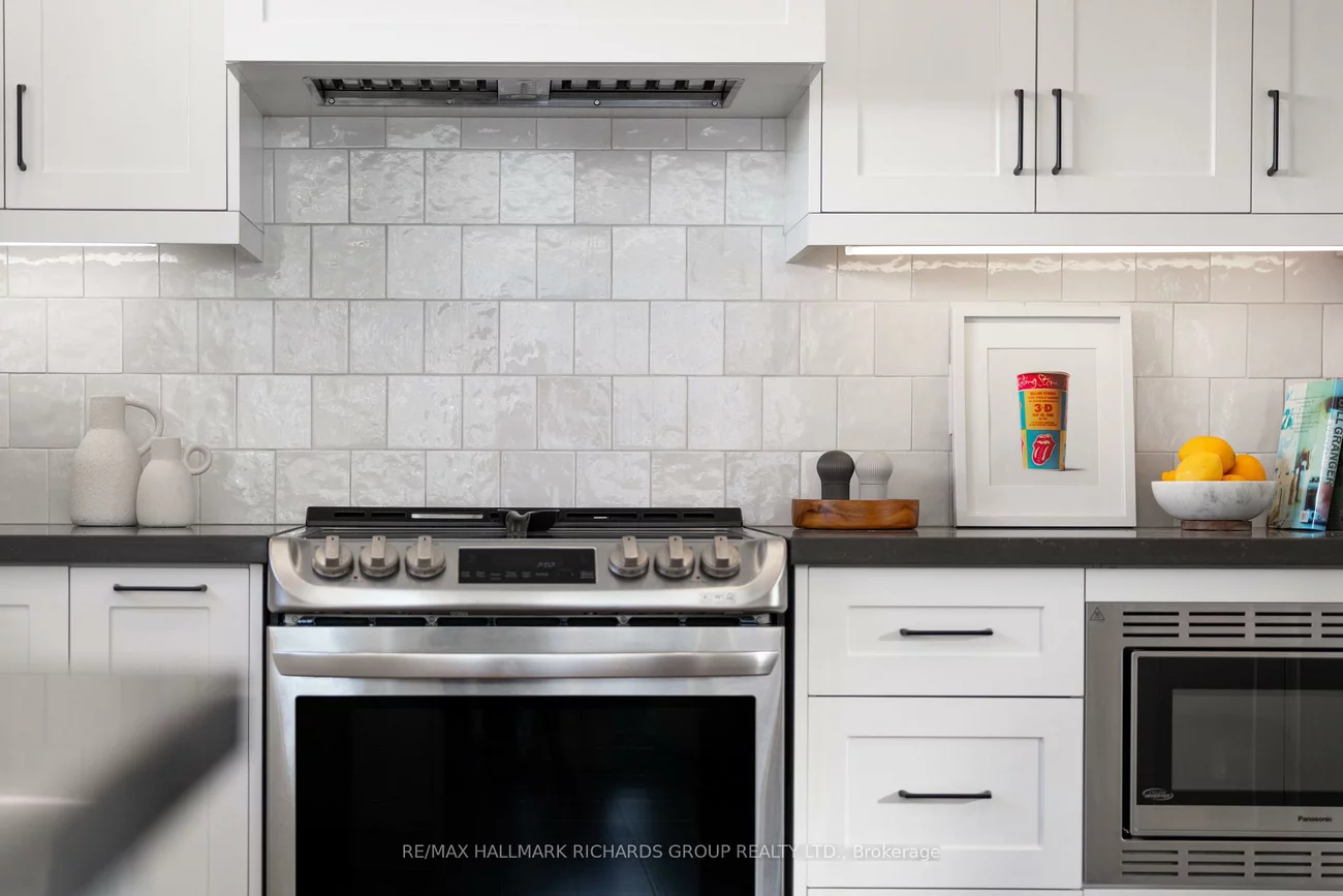 27, Ferncroft, Birchcliffe-Cliffside, Toronto