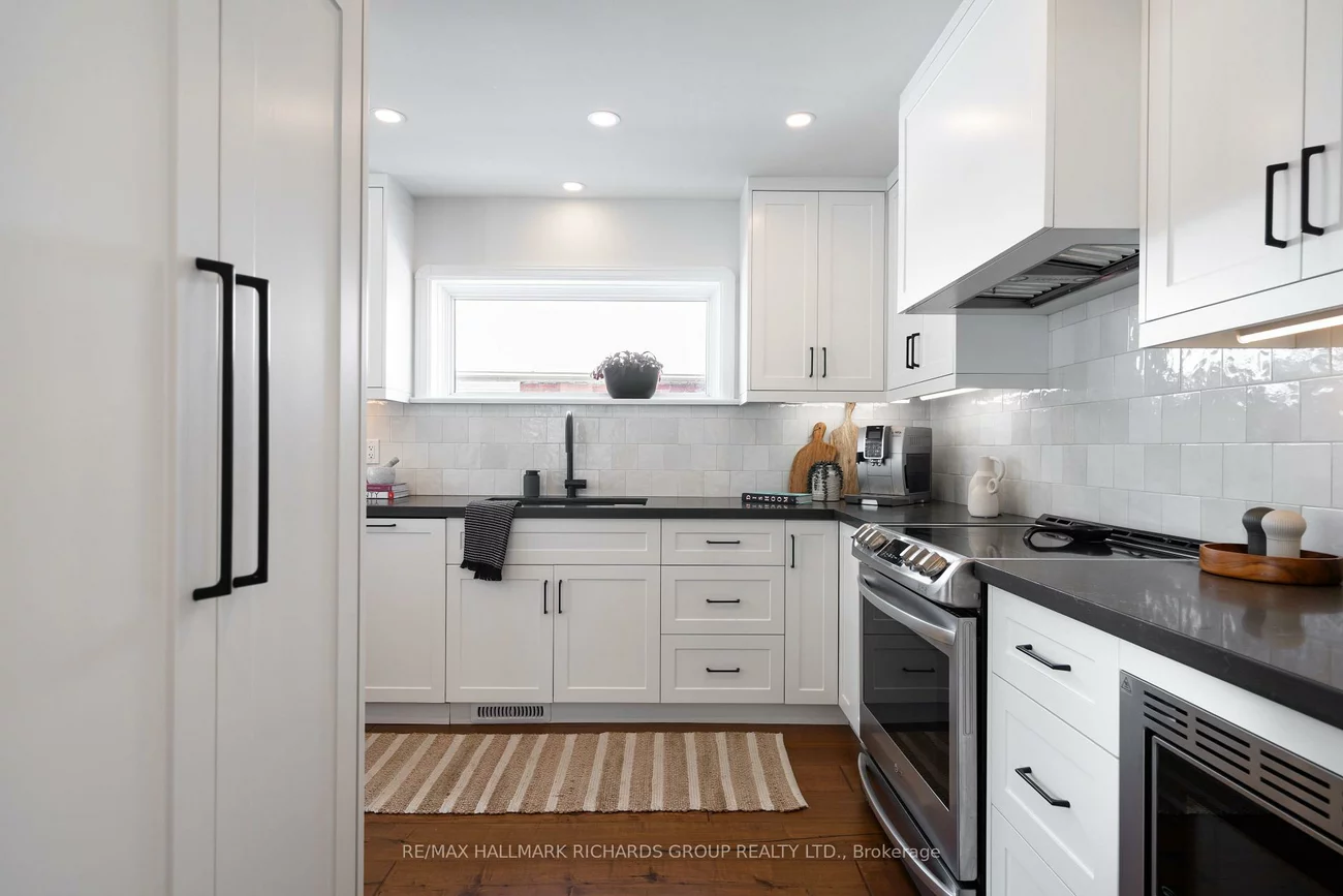 27, Ferncroft, Birchcliffe-Cliffside, Toronto