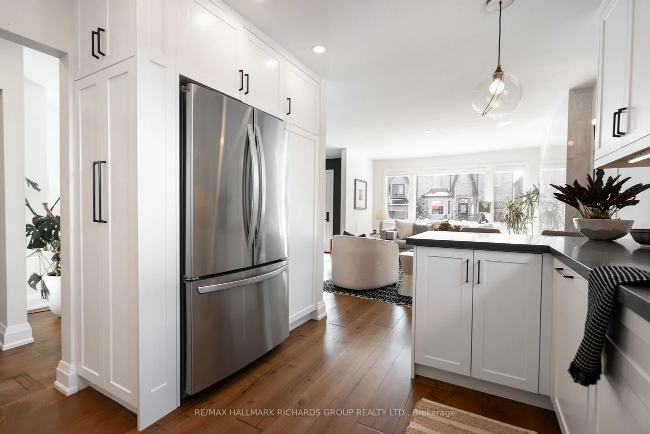 27, Ferncroft, Birchcliffe-Cliffside, Toronto