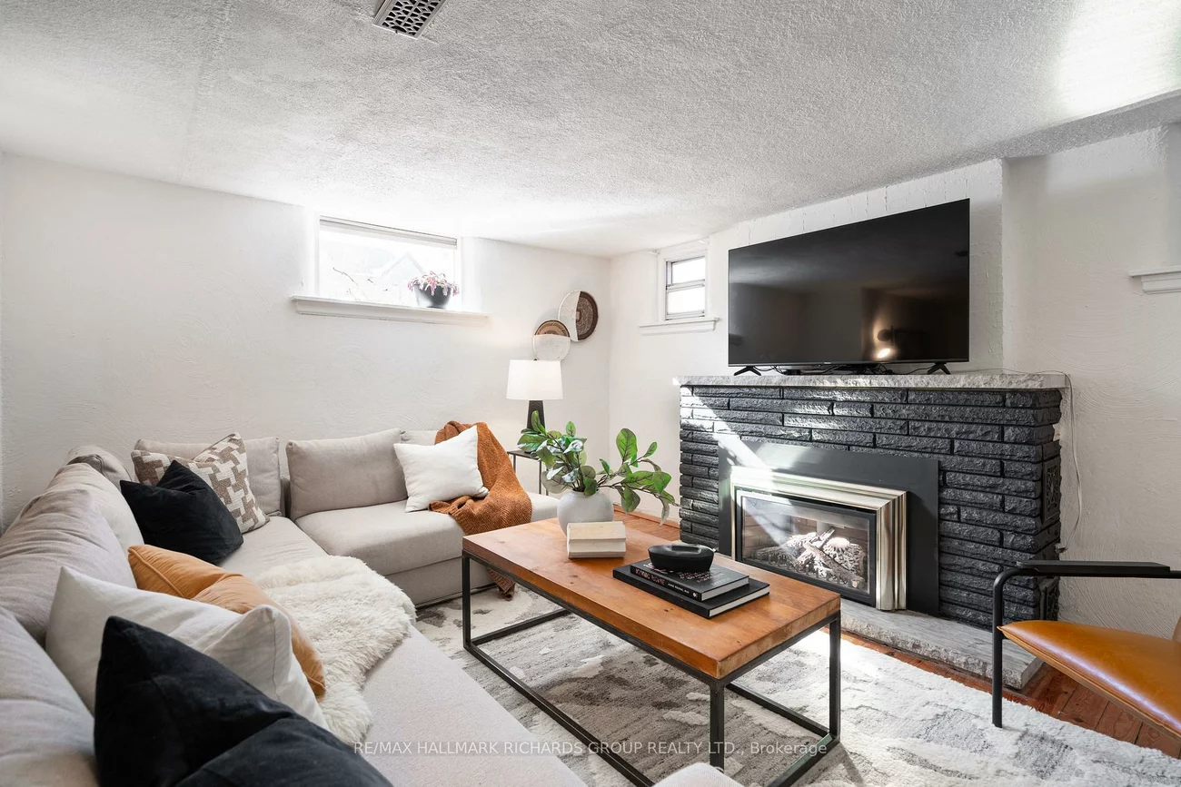 27, Ferncroft, Birchcliffe-Cliffside, Toronto