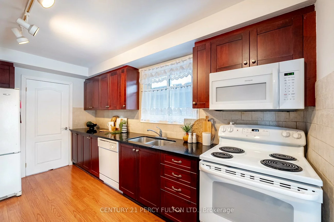 1, Marcella, Woburn, Toronto