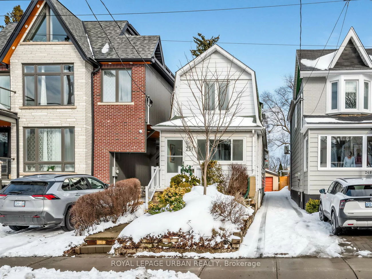 251, Cedarvale, Woodbine-Lumsden, Toronto