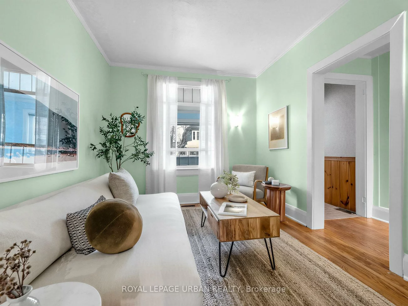 251, Cedarvale, Woodbine-Lumsden, Toronto