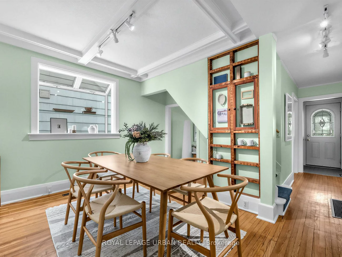 251, Cedarvale, Woodbine-Lumsden, Toronto