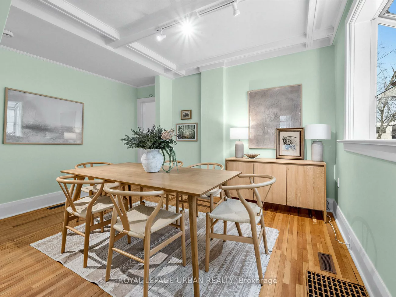 251, Cedarvale, Woodbine-Lumsden, Toronto