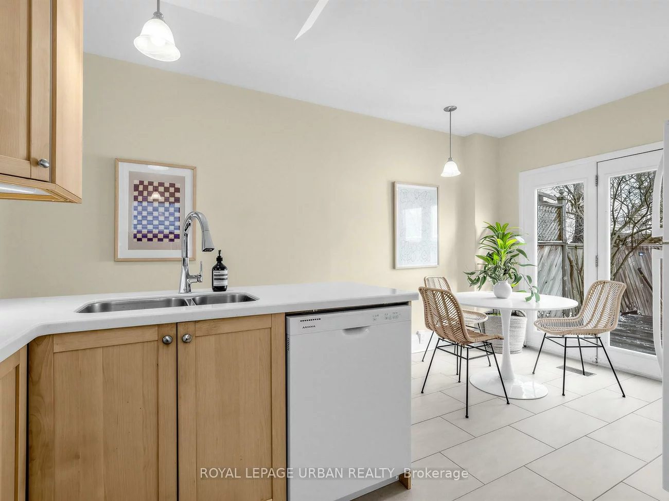 251, Cedarvale, Woodbine-Lumsden, Toronto