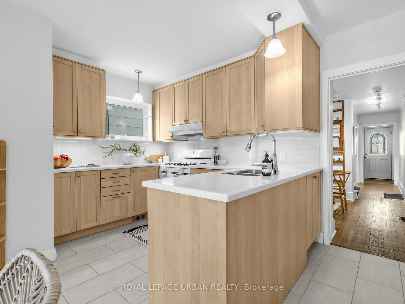 251, Cedarvale, Woodbine-Lumsden, Toronto