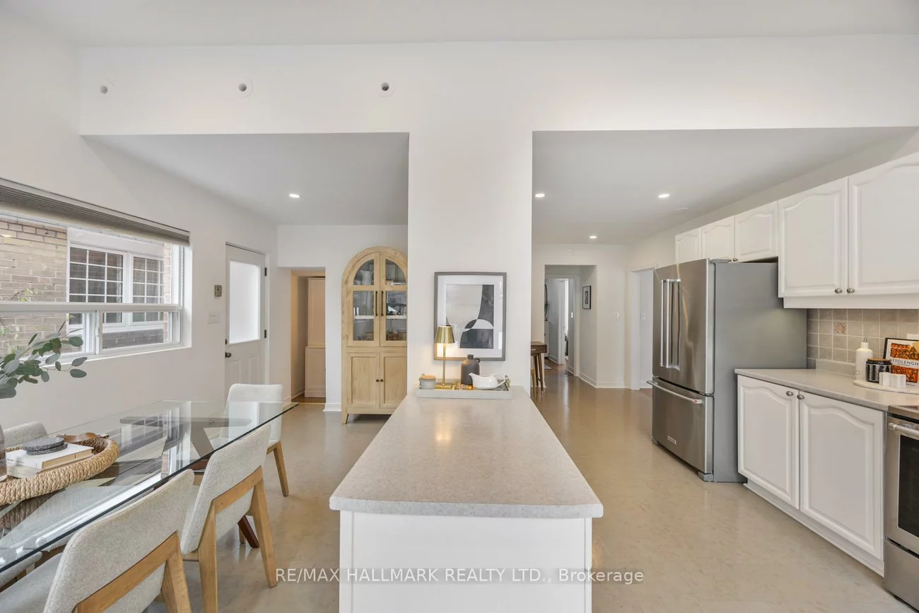 18, Elmview, Birchcliffe-Cliffside, Toronto