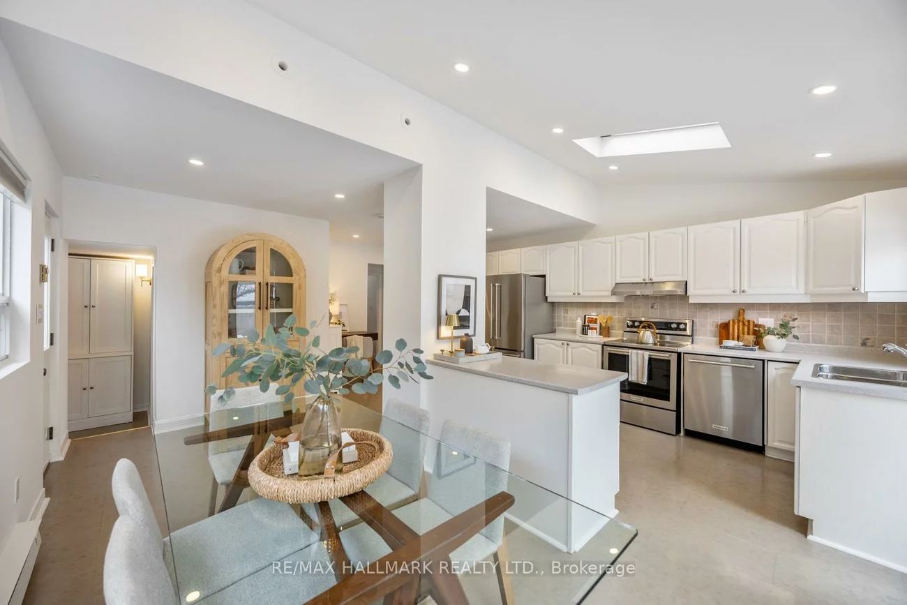 18, Elmview, Birchcliffe-Cliffside, Toronto