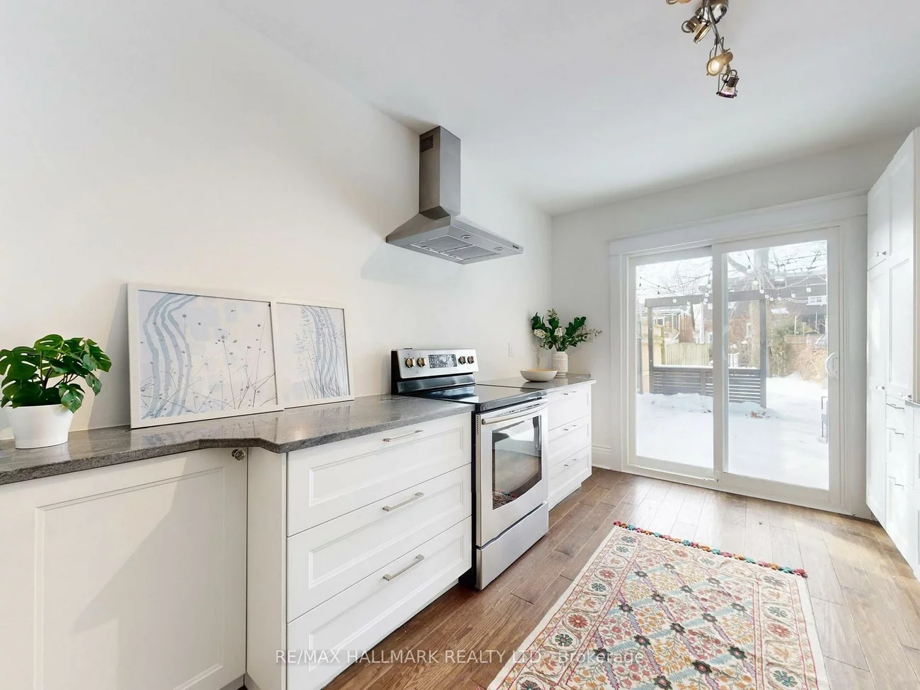 614, Woodbine, Woodbine Corridor, Toronto