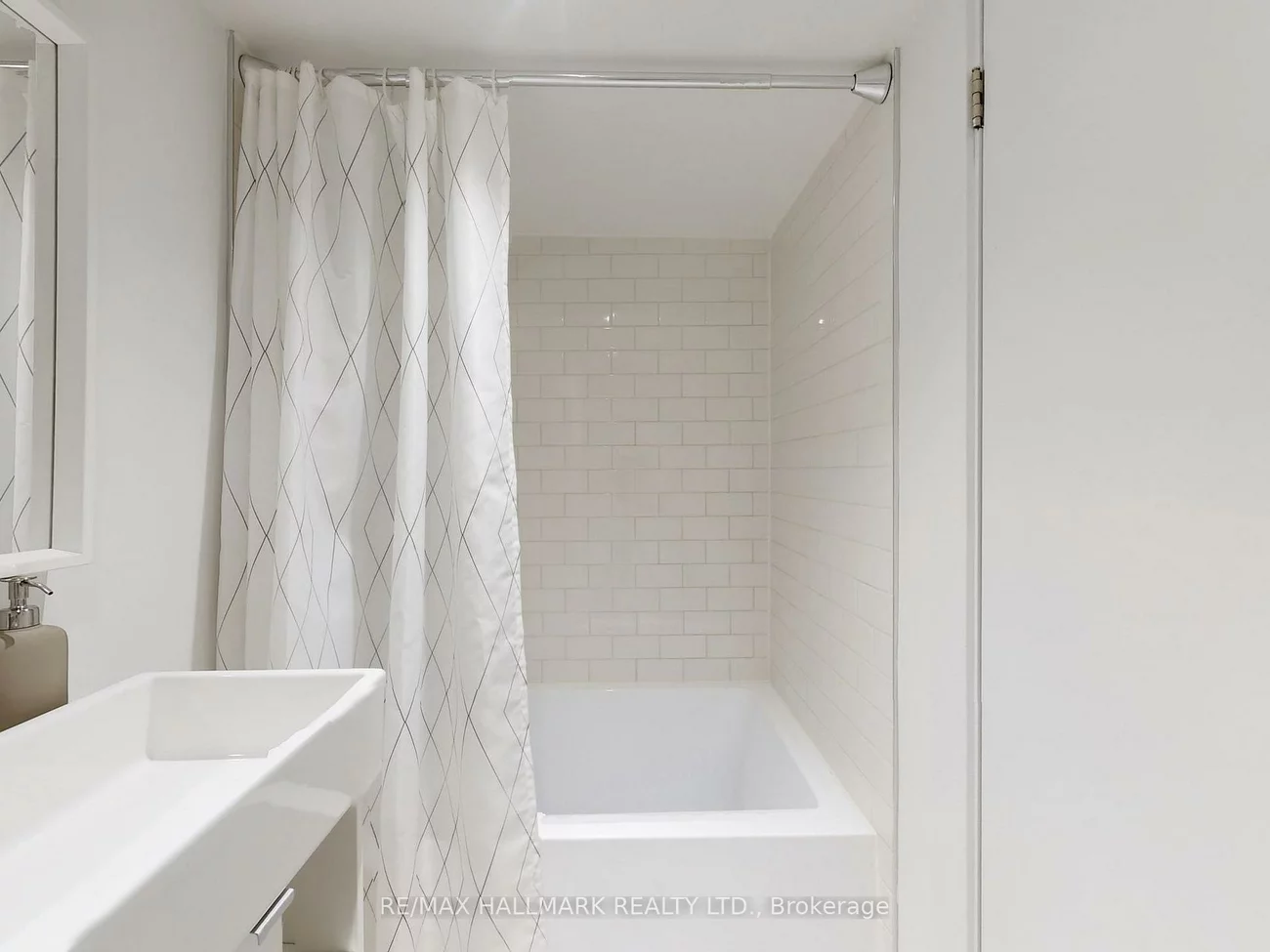 614, Woodbine, Woodbine Corridor, Toronto