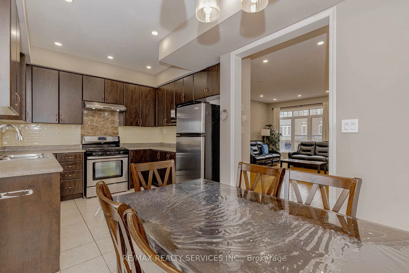 47, Curran Hall, Morningside, Toronto