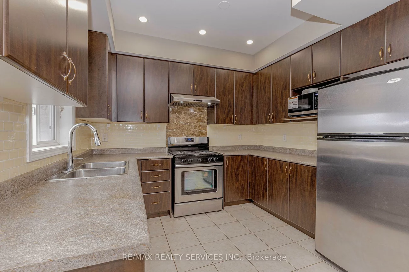 47, Curran Hall, Morningside, Toronto