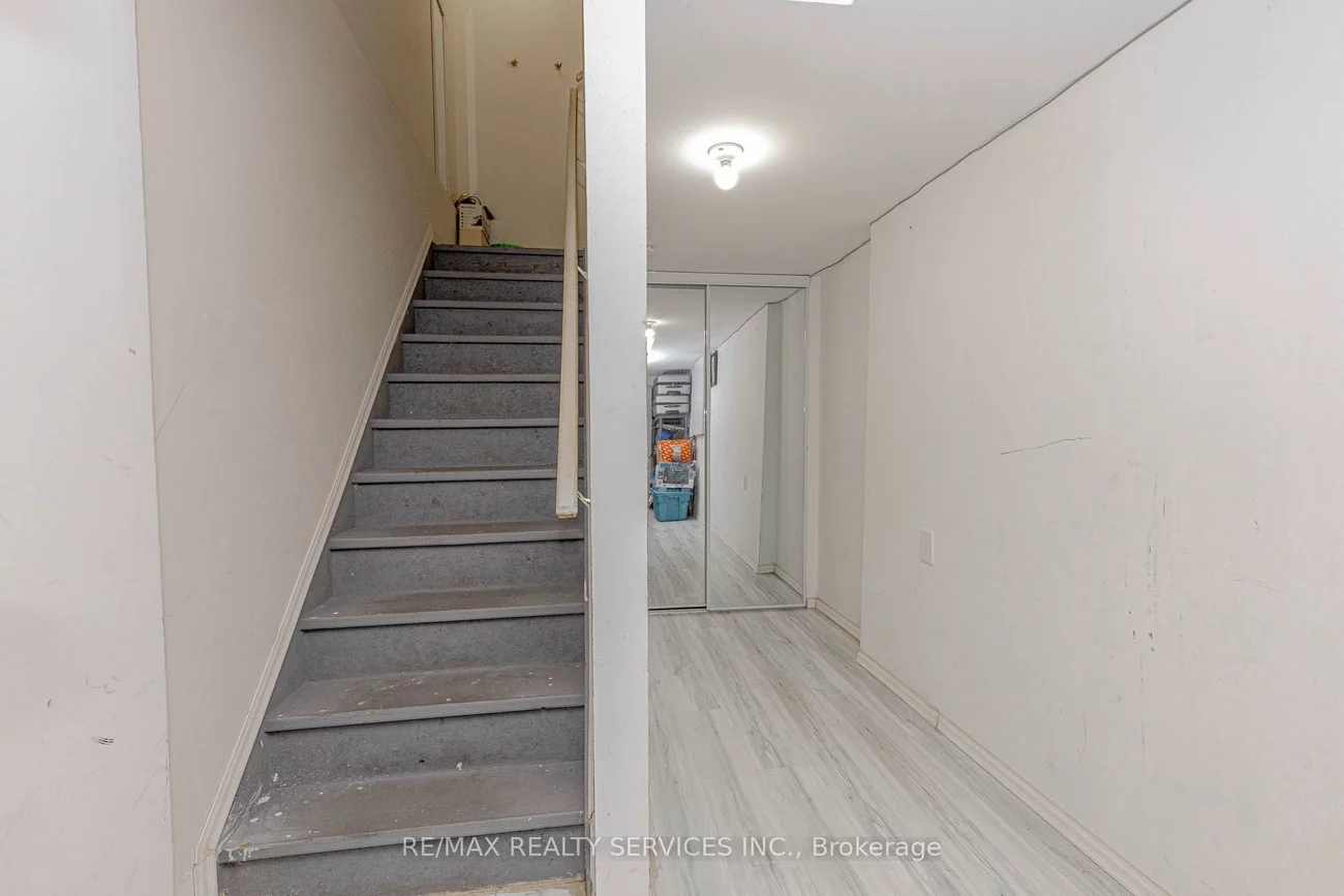 47, Curran Hall, Morningside, Toronto