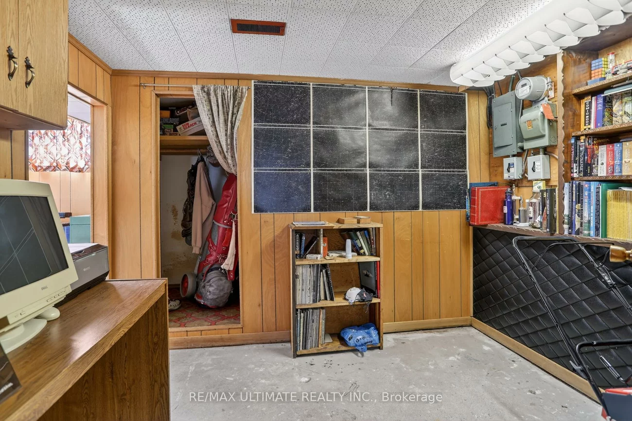 46, Medina, Bendale, Toronto