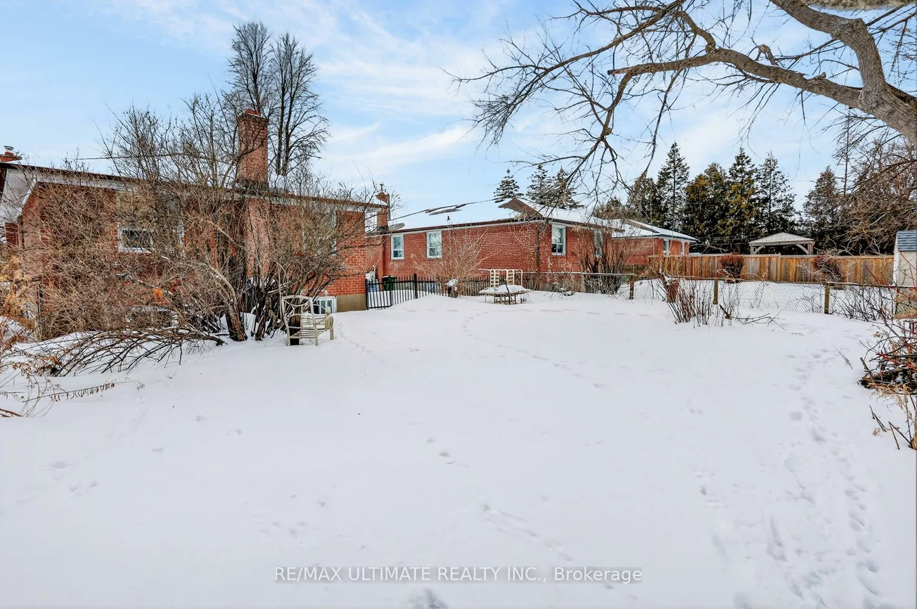 46, Medina, Bendale, Toronto