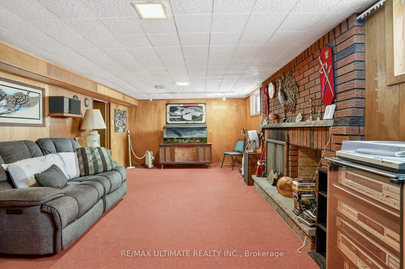 46, Medina, Bendale, Toronto