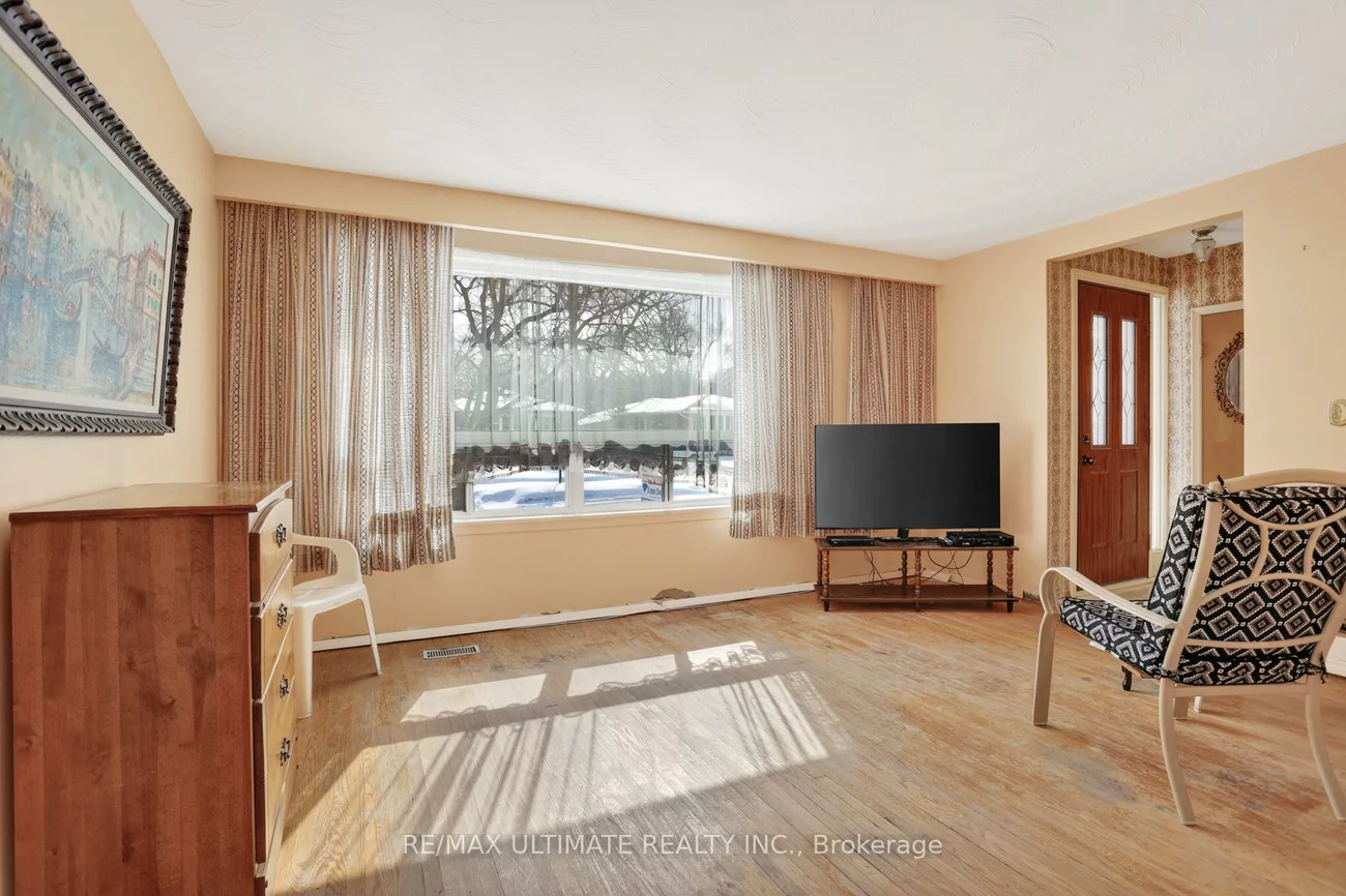 46, Medina, Bendale, Toronto