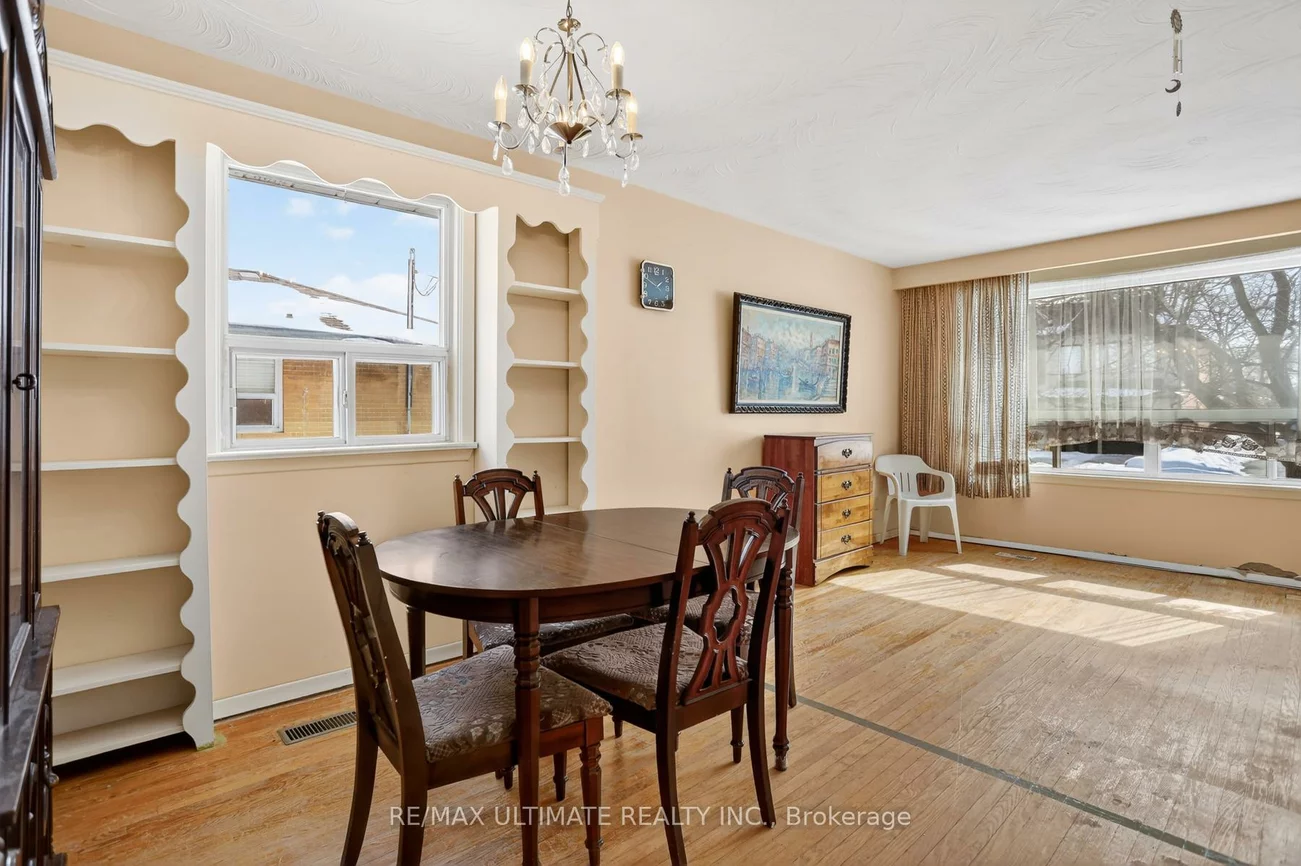 46, Medina, Bendale, Toronto