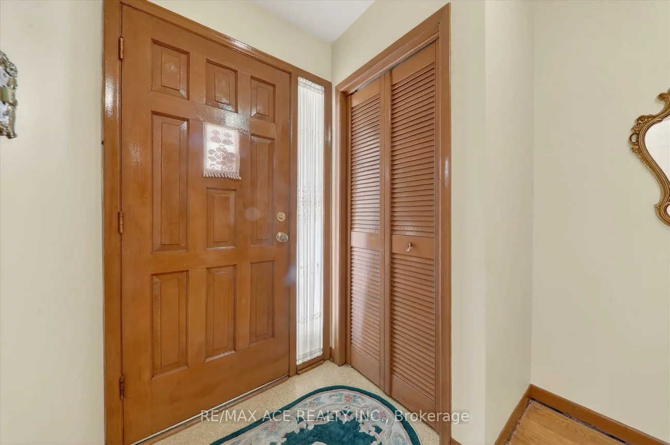 113, Magnolia, Kennedy Park, Toronto