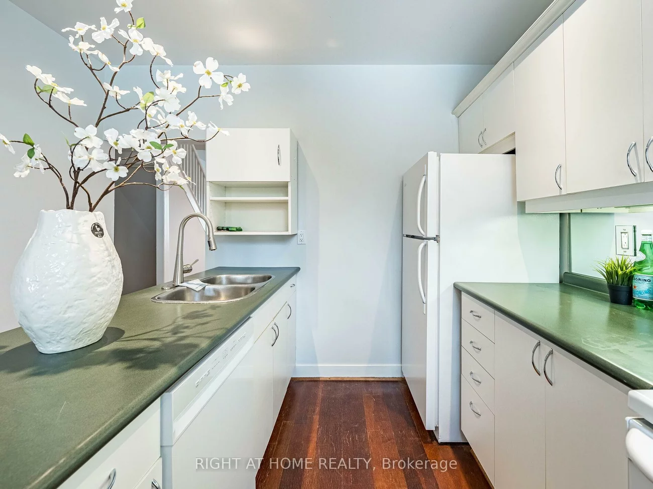 28, Erindale, Playter Estates-Danforth, Toronto