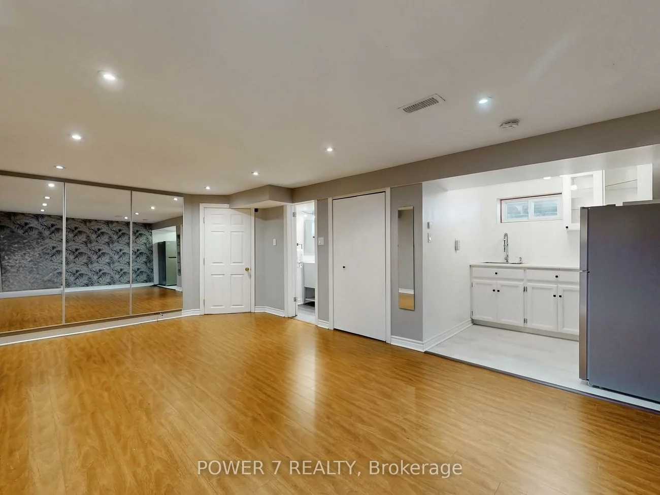 118, Kirker, Woburn, Toronto