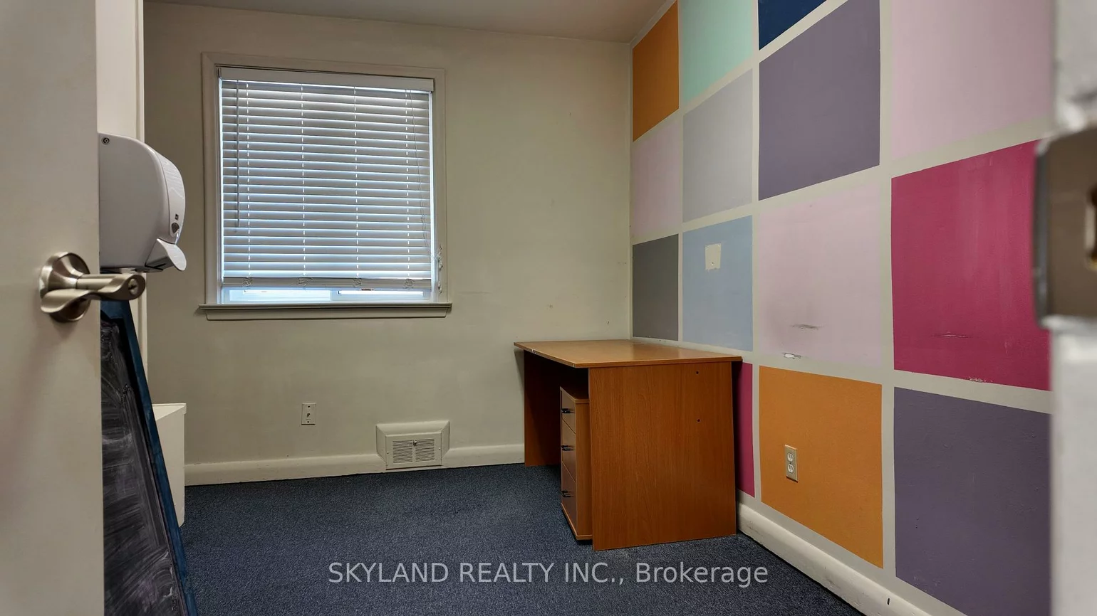 1256, Danforth, Eglinton East, Toronto