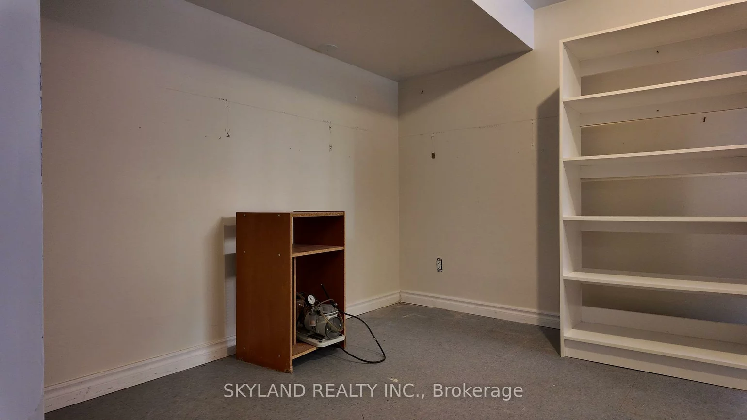 1256, Danforth, Eglinton East, Toronto