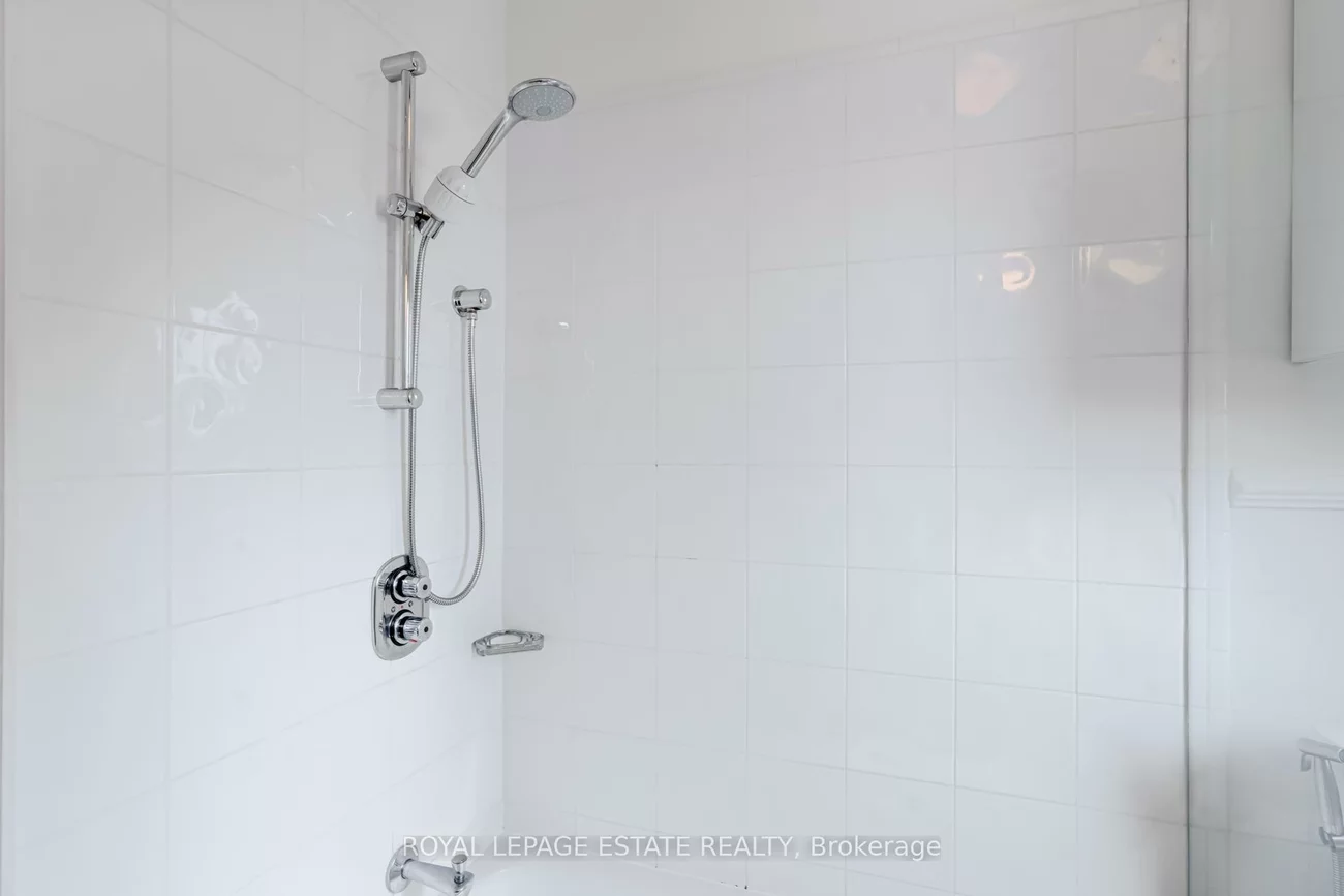 71, Scarborough, The Beaches, Toronto