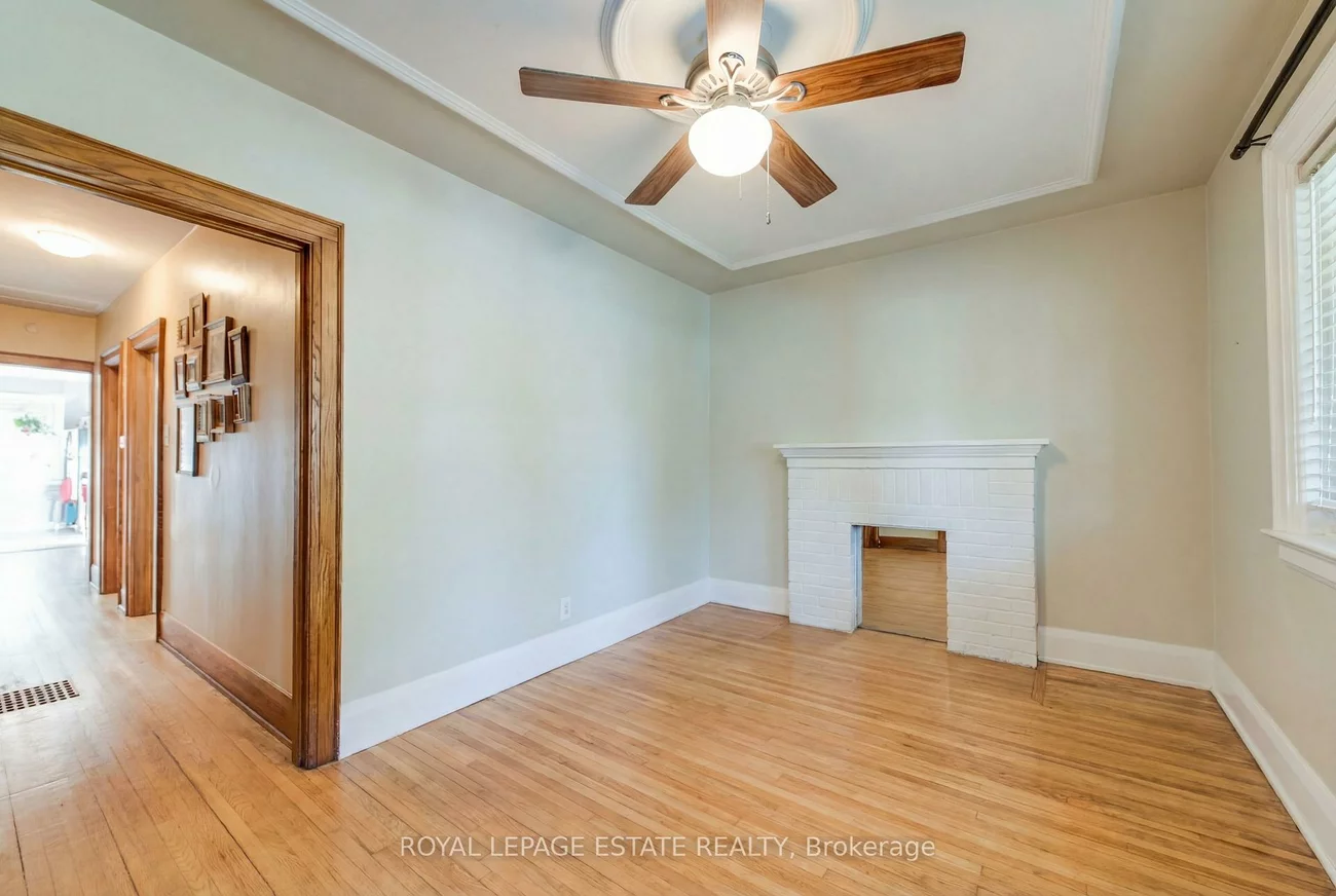 65, Queensbury, Birchcliffe-Cliffside, Toronto