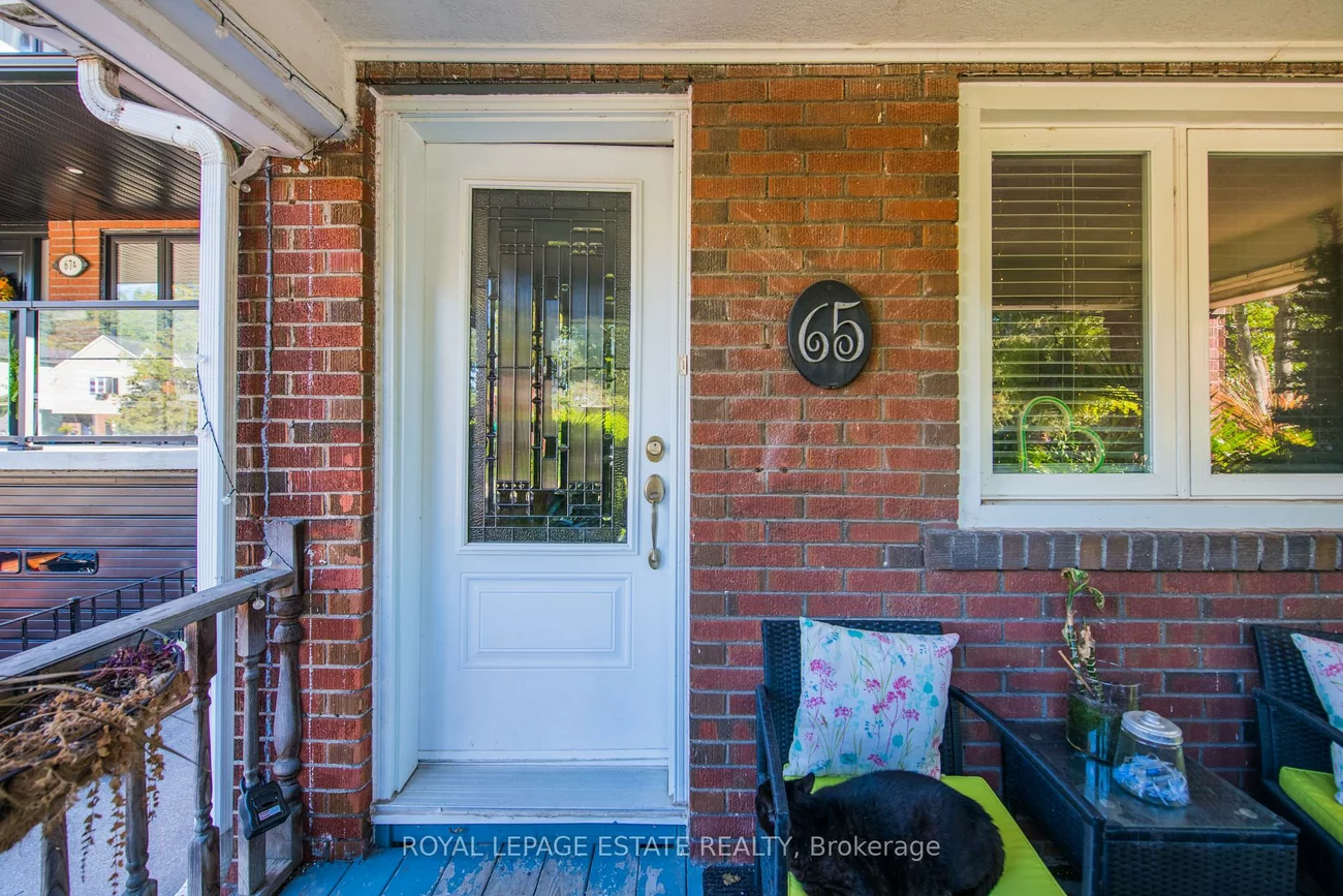65, Queensbury, Birchcliffe-Cliffside, Toronto