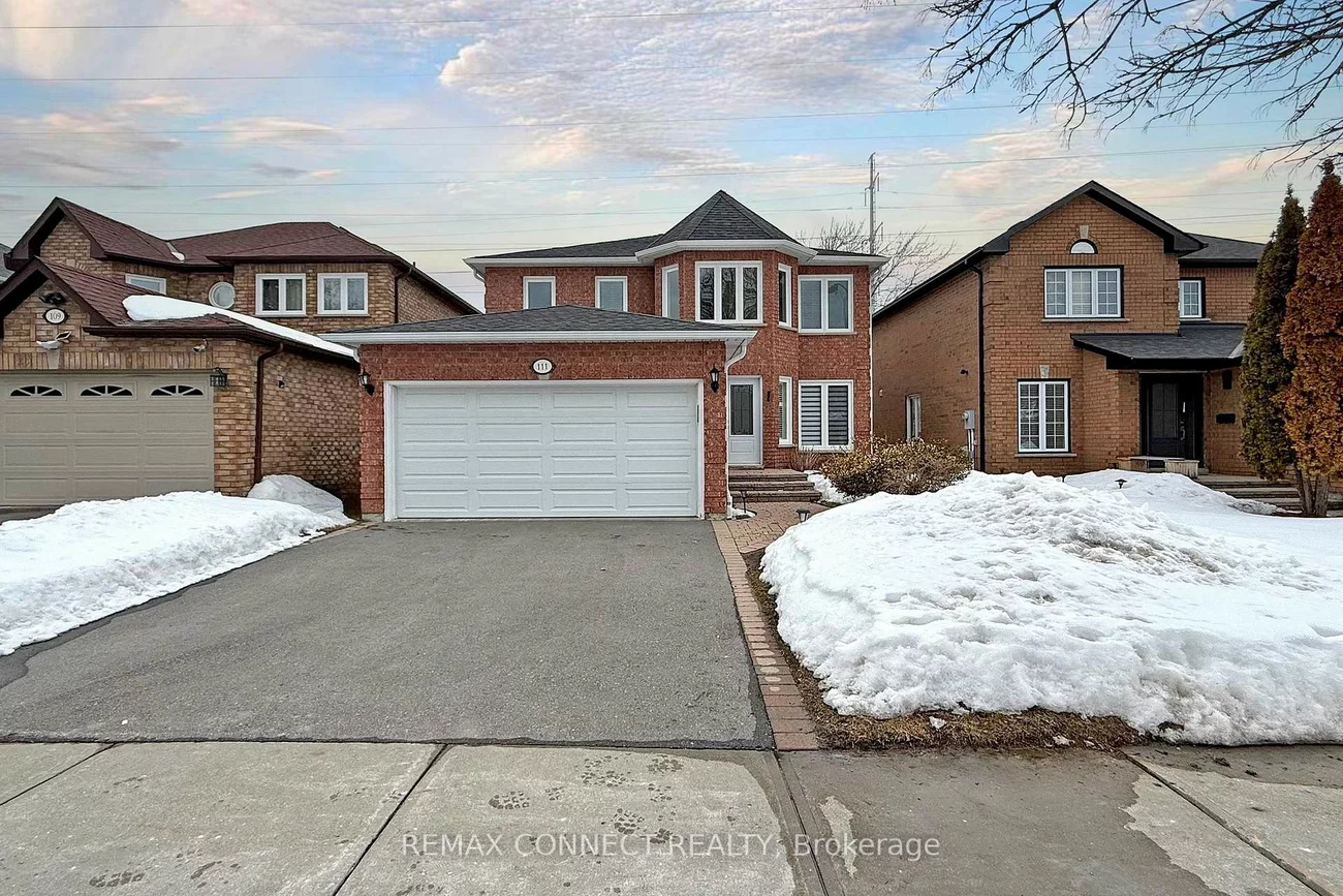 111, Dali, Rouge E11, Toronto