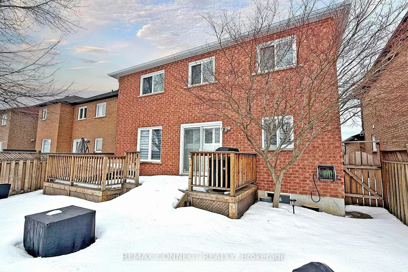 111, Dali, Rouge E11, Toronto