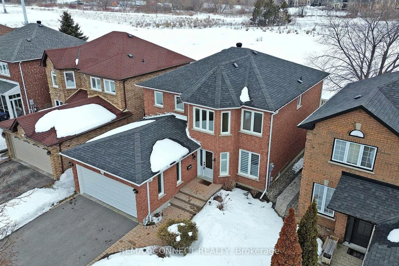 111, Dali, Rouge E11, Toronto