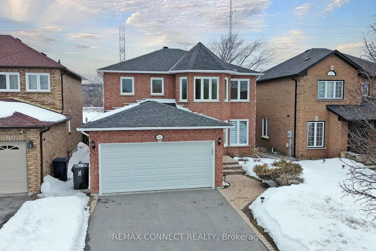 111, Dali, Rouge E11, Toronto