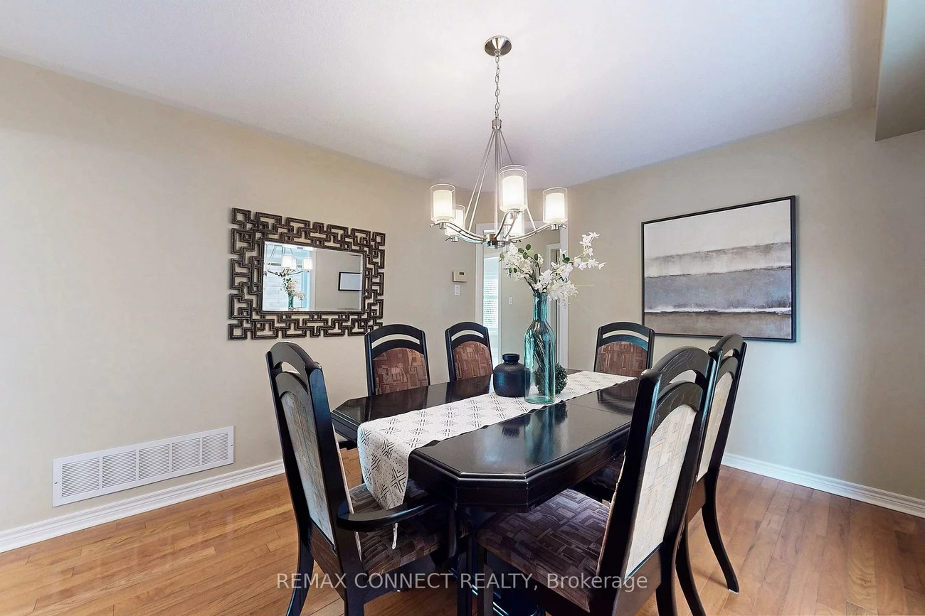 111, Dali, Rouge E11, Toronto