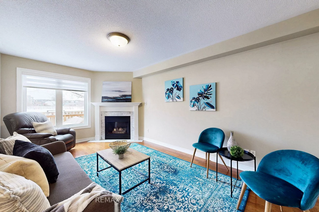 111, Dali, Rouge E11, Toronto