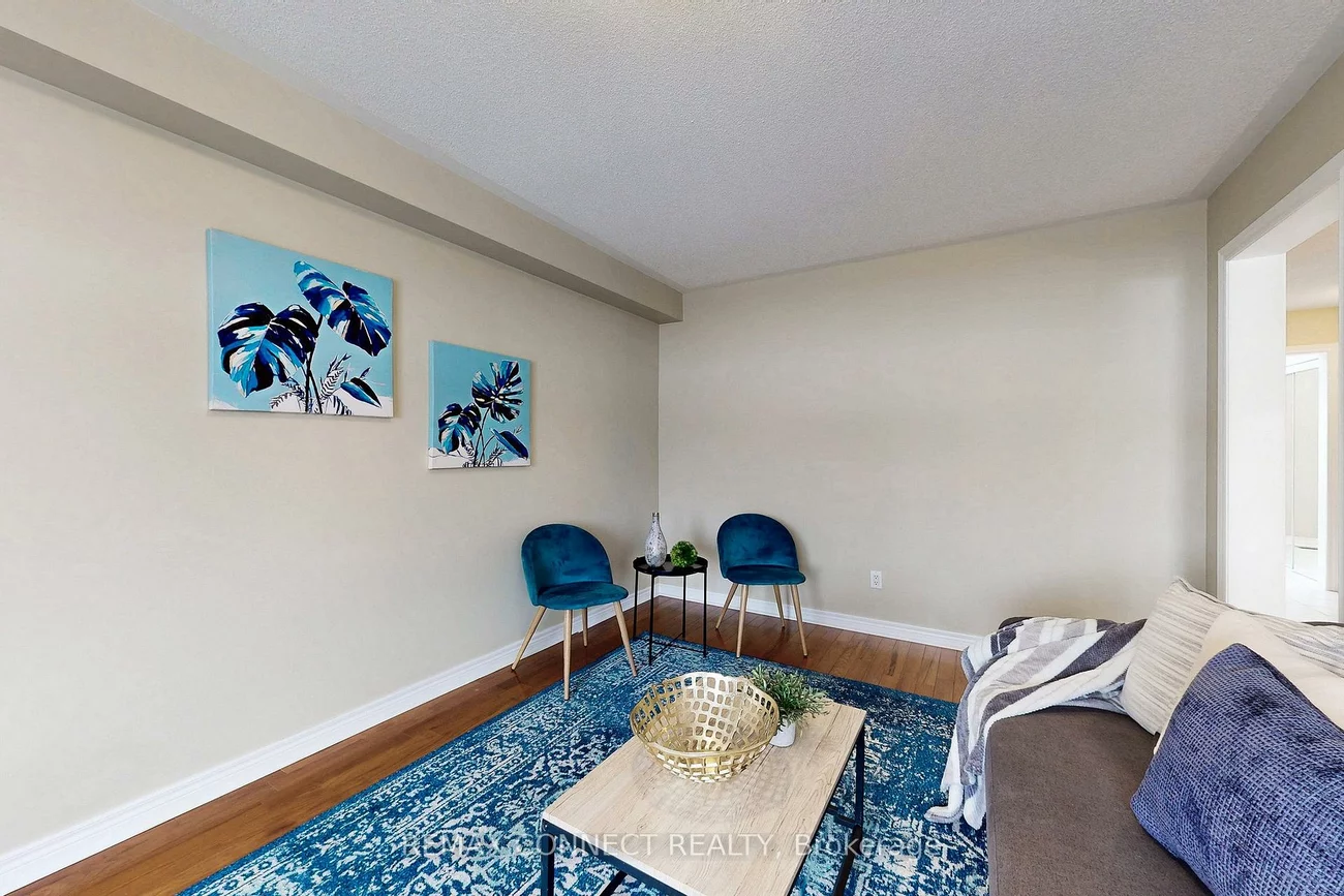 111, Dali, Rouge E11, Toronto