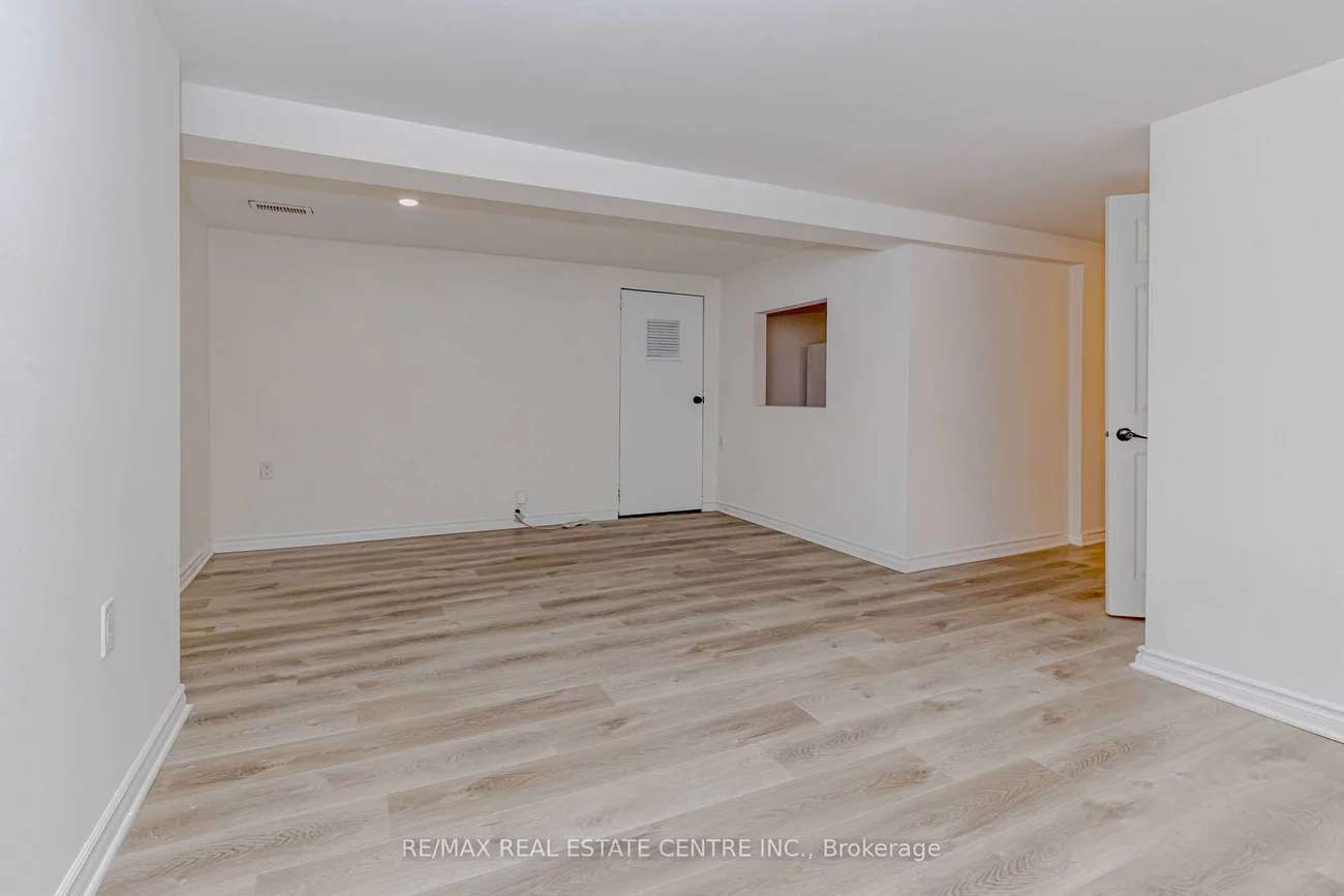 61, Mossbank, Woburn, Toronto